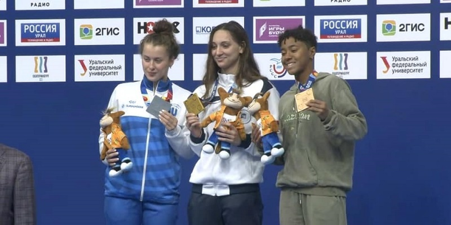 Armenian swimmer wins gold at International University Sports Festival
