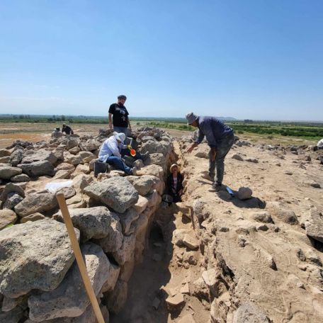 Խանջյան գյուղի մոտ գտնվող նորահայտ ամրոցում բացվել է հնագիտական հետաքրքիր իրավիճակ