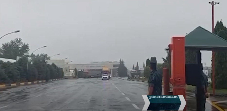 Власти Арцаха приняли решение разрешить ввоз российских грузов через Аскеран