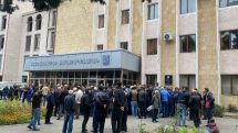 People desperately looking for their relatives in Artsakh