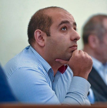 Թույլ չեն տալիս Թևանյանին դեղեր փոխանցել