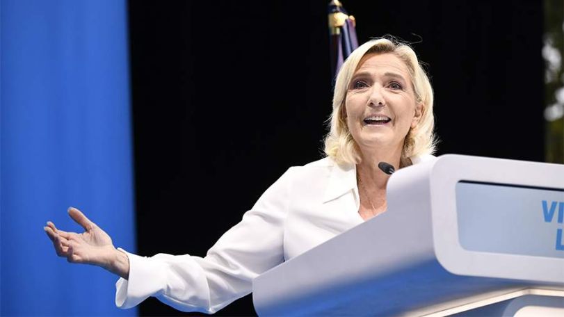 Le Monde: прокуратура обвинила Марин Ле Пен и ее отца в растрате средств ЕС