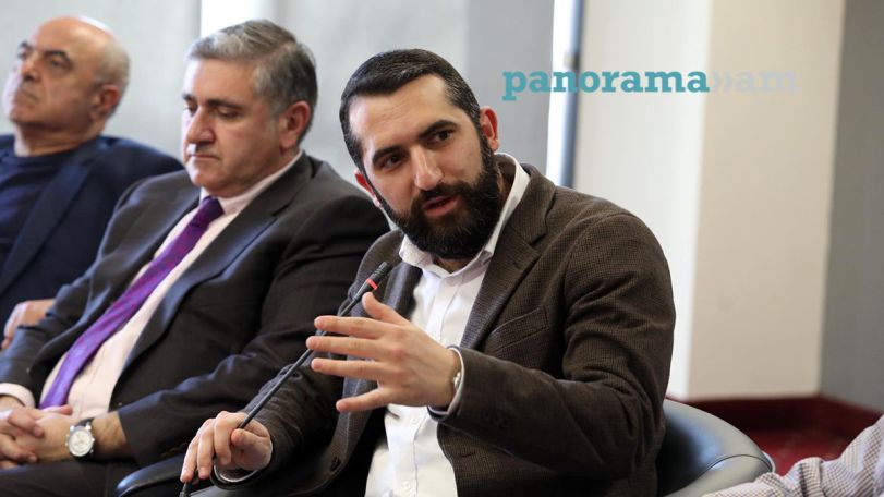 Варужан Гегамян: Единственным спасением станет уход де-факто властей Армении