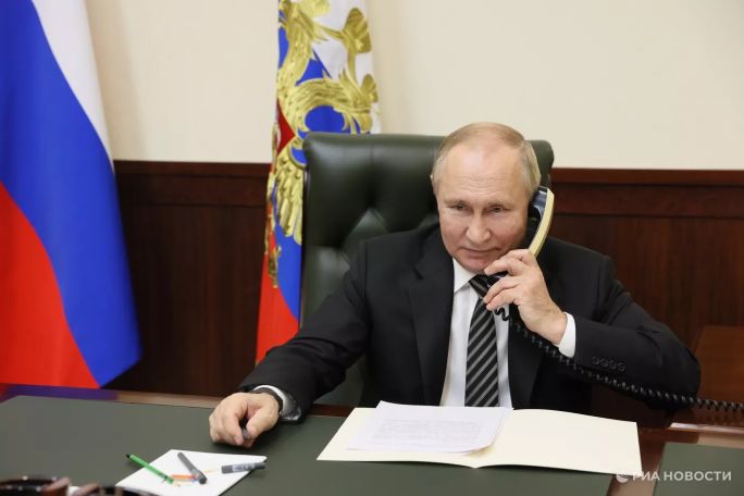 Раиси и Путин обменялись мнениями по ситуации вокруг Нагорного Карабаха