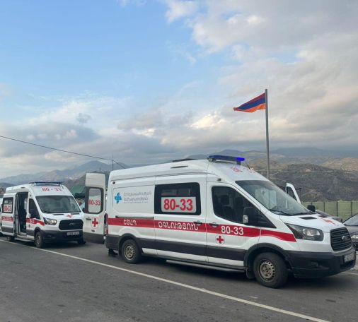 Շտապօգնության մեքենաներով ԼՂ-ից Հայաստան է տեղափոխվել խնամքի կարիք ունեցող շուրջ 20 հոգի
