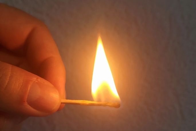 Мужчина заживо поджег жену в селе под Хабаровском