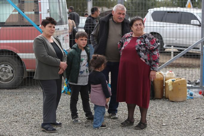 Seven more people cross into Armenia from Artsakh