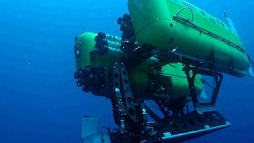 Deep-sea sub 'implodes' 10km-down