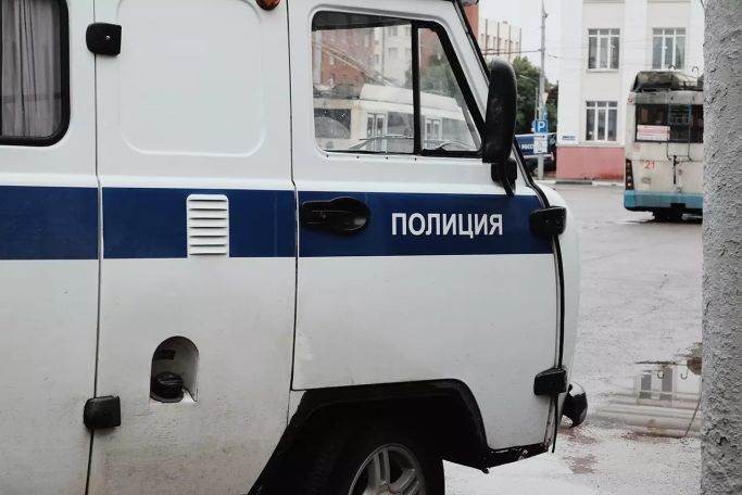 Житель Новой Москвы поссорился с женой и задушил её в машине