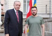 Эрдоган обсудил с Зеленским эскалацию в секторе Газе