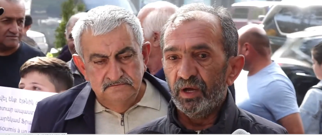 Displaced Artsakh Armenians seek asylum in France