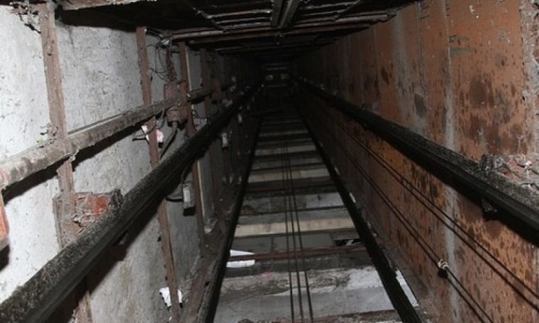 Փրկարարները վերելակի հորանից դուրս են բերել դի