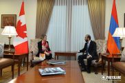 Armenian, Canadian FMs hold private talks