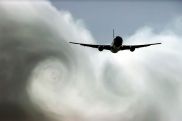 Подавший сигнал бедствия самолет Москва-Бишкек приземлился в Самаре