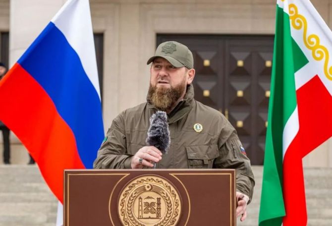 Глава Чечни Р.Кадыров предложил при беспорядках делать три выстрела в воздух и четвертый в лоб