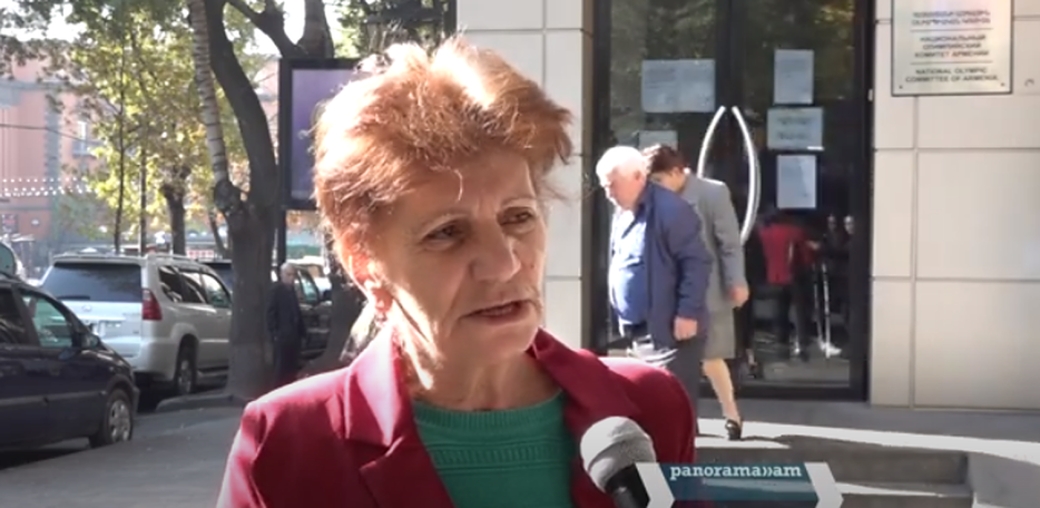 Ո՛չ թոշակները, ո՛չ հարյուր հազարական դրամները չեն նստել. Սպասենք, տեսնենք՝ ի՞նչ կլինի. Արցախցիները կրկին Աբովյան 9 հասցեում են