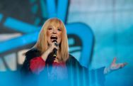 «Живем дальше»: Алла Пугачева после экстренного переезда из Израиля на Кипр
