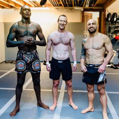 Mark Zuckerberg tears ACL while training for MMA bout