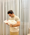 Singer Erik Karapetyan welcomes first baby