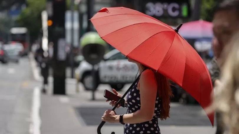 Brazil gripped by 'unbearable' heatwave