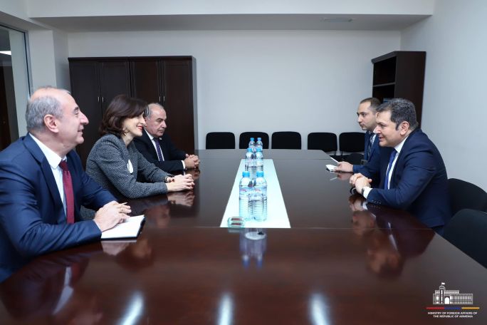 Պարույր Հովհաննիսյանը վրացի խորհրդարանականի հետ քննարկել է հաղորդակցության ուղիների ապաշրջափակման հարցերը