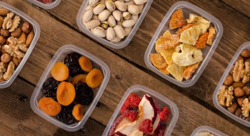 Диетолог назвала самые вредные продукты для перекусов