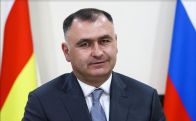 Մեզ չի հետաքրքրում Լեռնային Ղարաբաղը ծանր վիճակում թողած Հայաստանի վարչապետի կարծիքը.Հարավային Օսիայի առաջնորդ