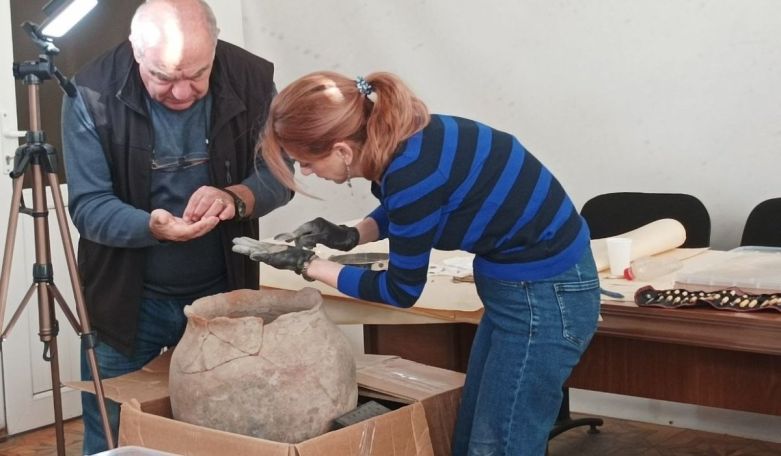 Ականջօղեր, գանգ, ոսկորներ՝ «Մեծամոր»-ի պեղումներից