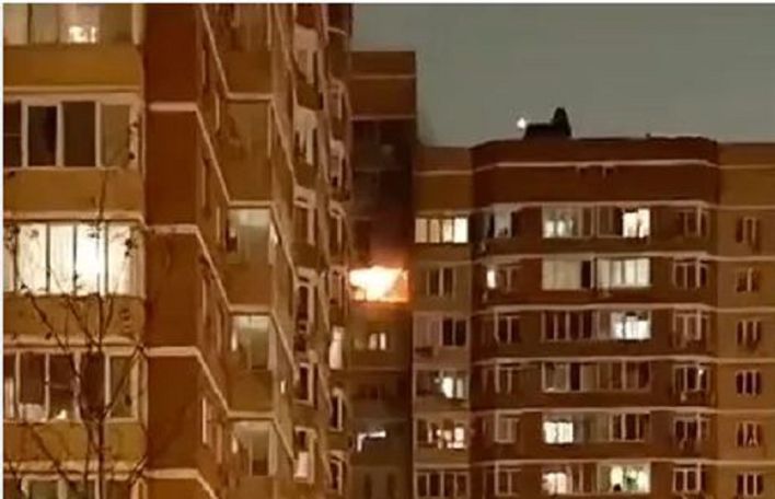 Момент падения Андраника Асояна и его гражданской жены с 11 этажа в Новой Москве попал на видео
