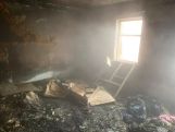 Мать и трое детей пострадали при пожаре в квартире в одноэтажном доме в Омске