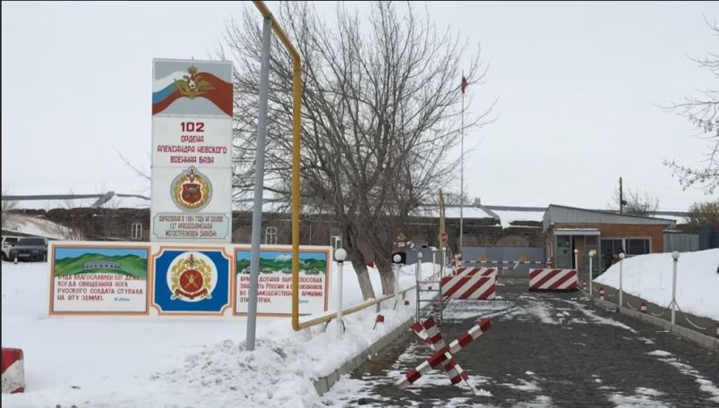 102-րդ ռազմաբազայի ծառայողներն օրերս ձերբակալել են Գյումրիում ապաստանած Ռուսաստանի քաղաքացու