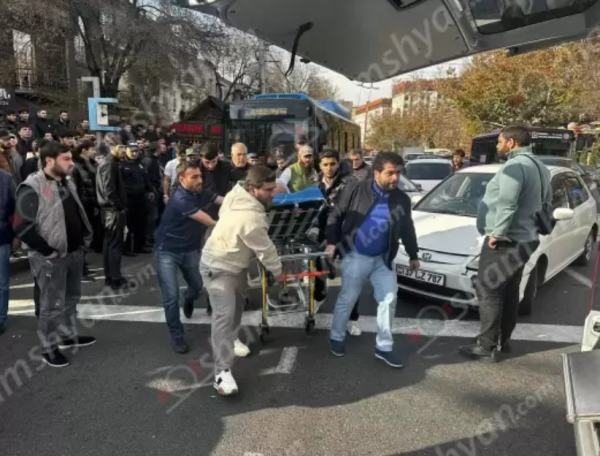 Цепное ДТП с участием более 10 автомобилей произошло в центре Еревана