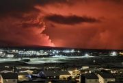 В Исландии после землетрясения проснулся вулкан