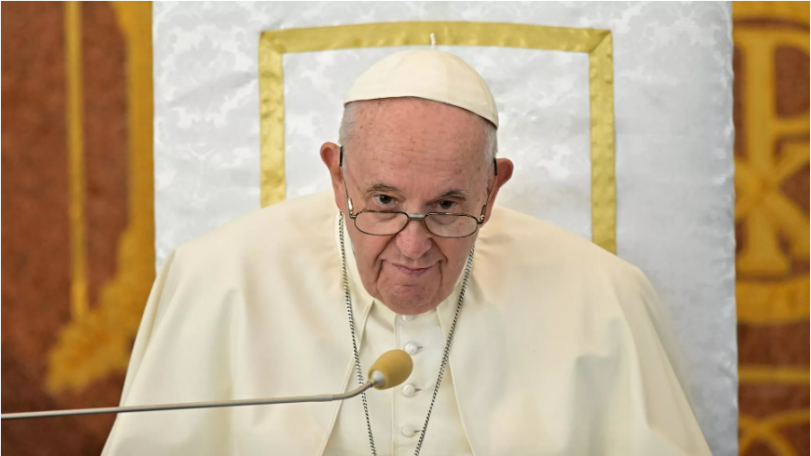 Pope says 'our hearts are in Bethlehem' in Christmas mass