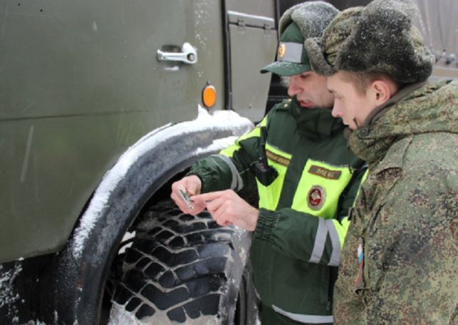 С личным составом военной базы ЮВО в Армении проведены занятия по ПДД в преддверии новогодних праздников