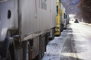 Երեք հազարից ավելի բեռնատար սպասում է Լարսի անցակետում