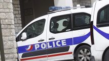 Во Франции в новогоднюю ночь сожгли 745 автомобилей, полиция задержала 380 человек