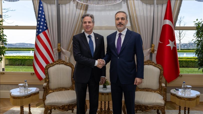 В Стамбуле проходит встреча главы МИД Турции и госсекретаря США