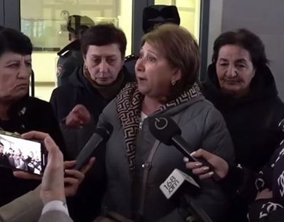 Fired teachers protest in Yerevan