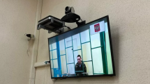 Певец Шарлот в суде извинился перед Путиным за его разорванный портрет