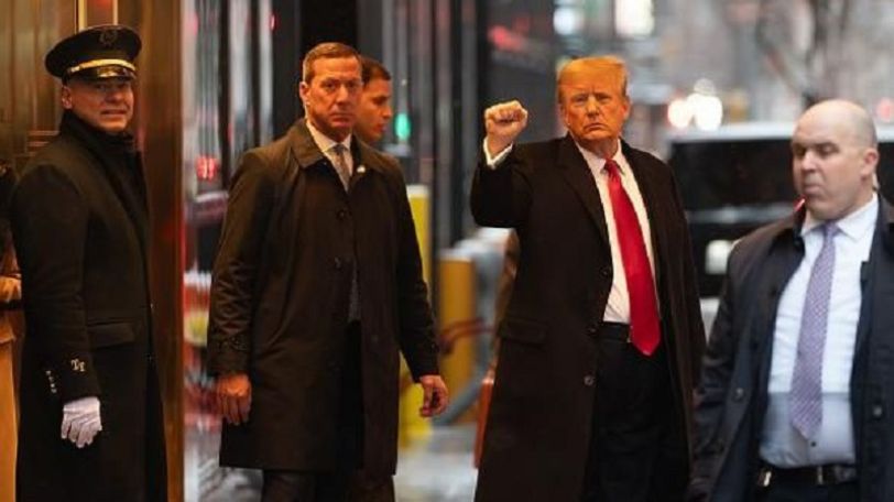 Трамп опять в зале суда: на этот раз по делу о клевете