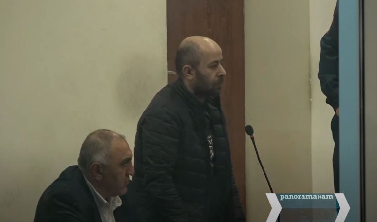 Պեմզաշենի սպանությունից հետո Վրույր Բարսեղյանը գումարի դիմաց երկու տարբեր կանանց հետ սեռական հարաբերություն է ունեցել Արթիկում