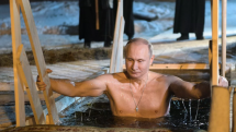 Песков: Владимир Путин совершил окунание в прорубь по случаю Крещения