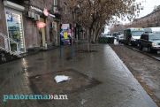 Որպեսզի քաղաքապետարանի պռավալը չերևա, որոշել են եզրաքարերով բնաբաժակը տոմետներով փակել. Արթուր Չախոյան