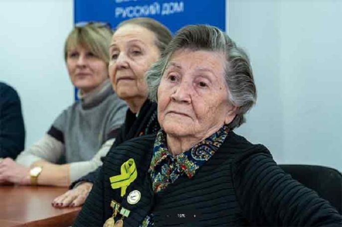 86-летняя блокадница Галина Петухова летит из Армении в Россию в честь 80-летия снятия блокады Ленинграда
