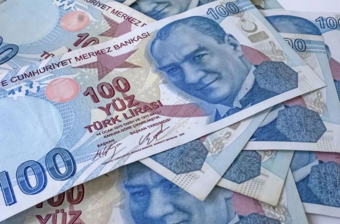 Центробанк Турции повысил учетную ставку с 42,5% до 45%
