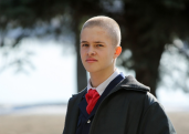 Звезда сериала «Слово пацана» – 15-летний Леон Кемстач – спел вместе с Бастой в Дубае