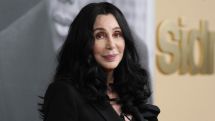 Сын певицы Шер оспорил желание матери оформить над ним опекунство