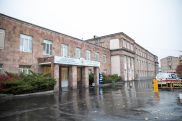 «Մուրացան» հիվանդանոցի ռեանիմոբիլը կանչի ճանապարհին վթարի է ենթարկվել