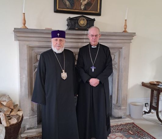 Catholicos Karekin II meets with archbishop of Canterbury in UK